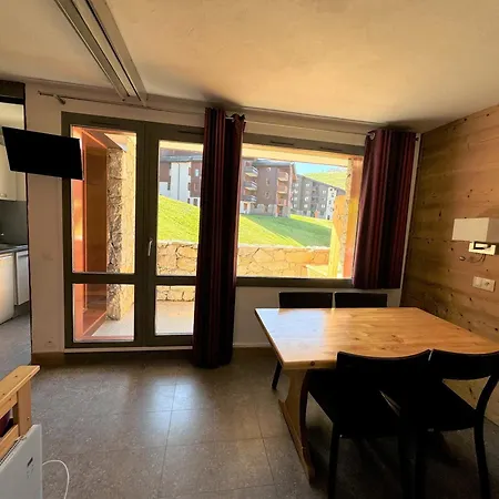 Renove Au Coeur De La Station Avec Balcon Et Parking - Fr-1-181-2431 Apartamento