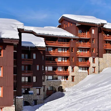 Apartment Renove Au Coeur De La Station Avec Balcon Et Parking - Fr-1-181-2431 *