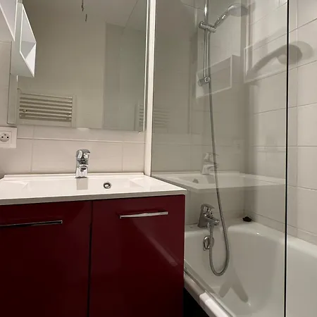 Renove Au Coeur De La Station Avec Balcon Et Parking - Fr-1-181-2431 La Plagne-Tarentaise